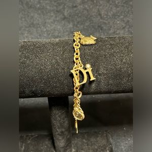 Vintage Diamonds International Charm Bracelet